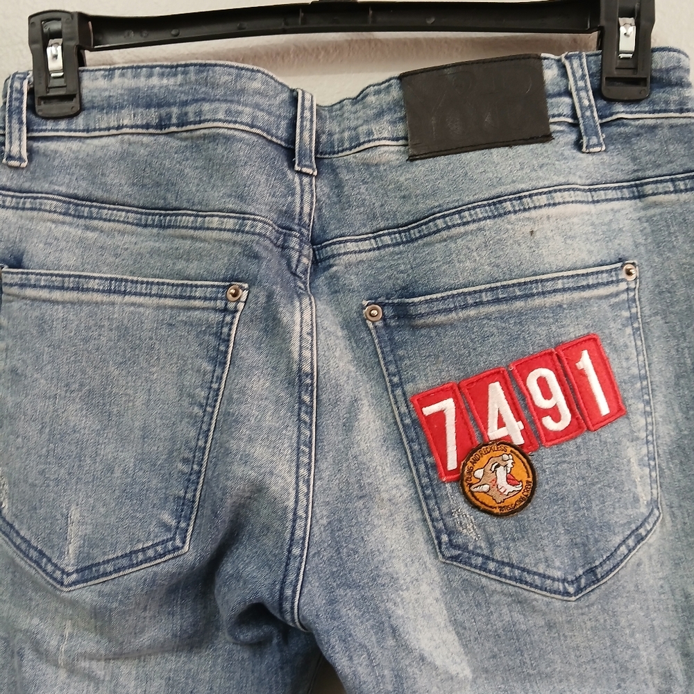 Young & Reckless Distressed Patchwork Jeans Size … - image 9